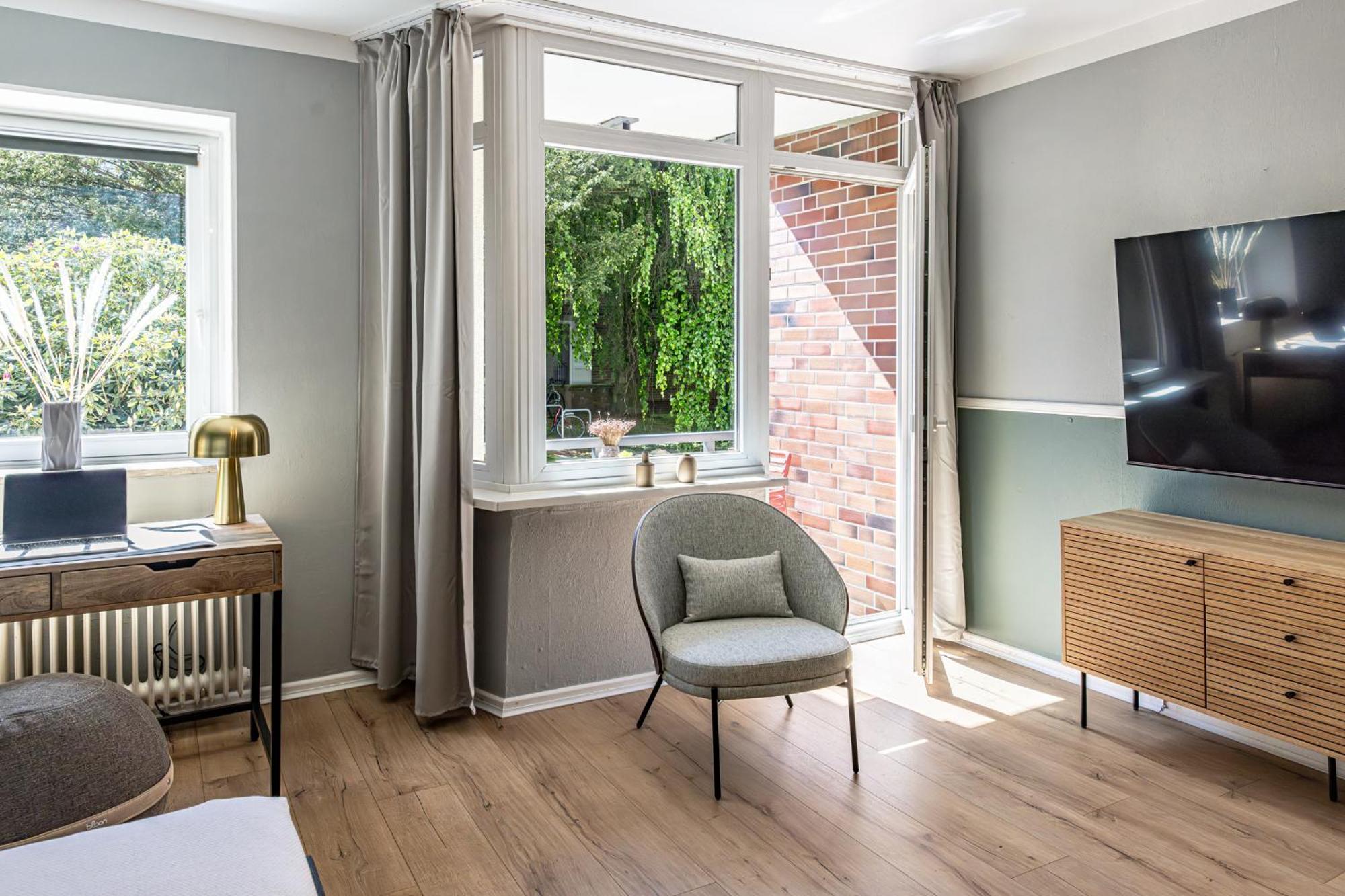 Have-A-Nice-Stay - Nahe Bahnhof Ahrensburg - 20 Minuten Nach Hamburg - Trotzdem Ruhig Gelegen - 6 Minuten Zu Fuss Ins Zentrum Ahrensburg - Modern Eingerichtet Exterior foto
