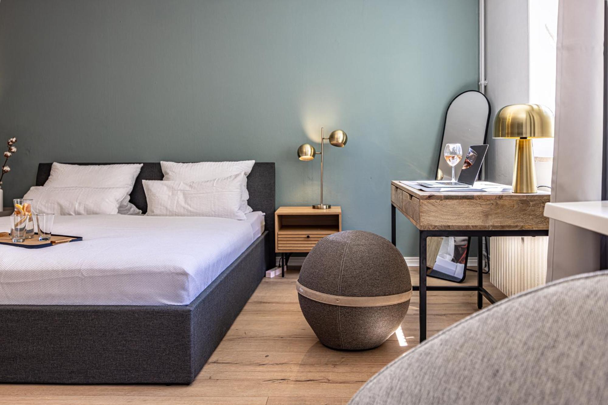 Have-A-Nice-Stay - Nahe Bahnhof Ahrensburg - 20 Minuten Nach Hamburg - Trotzdem Ruhig Gelegen - 6 Minuten Zu Fuss Ins Zentrum Ahrensburg - Modern Eingerichtet Exterior foto